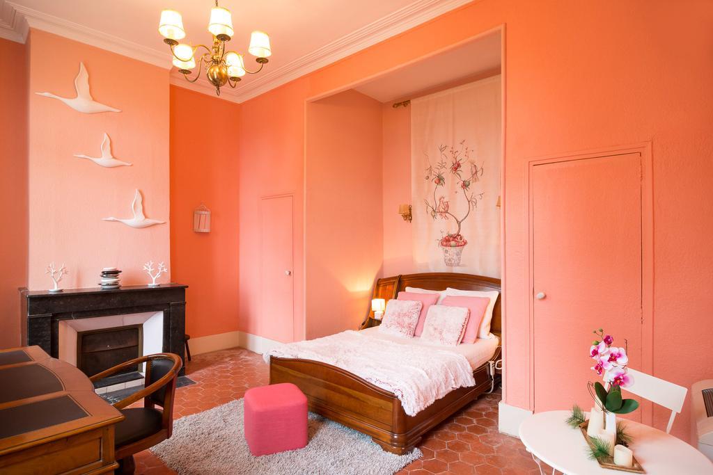 B&B Le Logis Du Mas セット エクステリア 写真