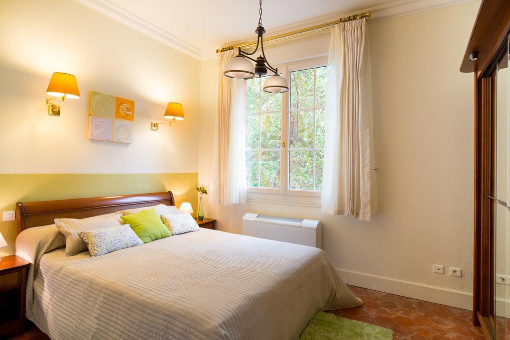 B&B Le Logis Du Mas セット エクステリア 写真